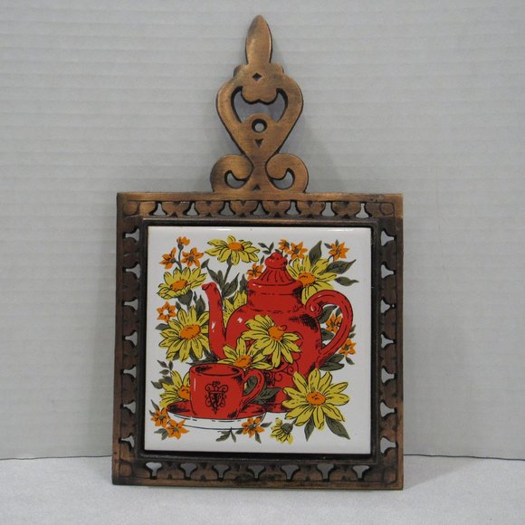 Vtg Coffee Pot Cup Daisy Tile Trivet Cast Iron - Picture 1 of 6